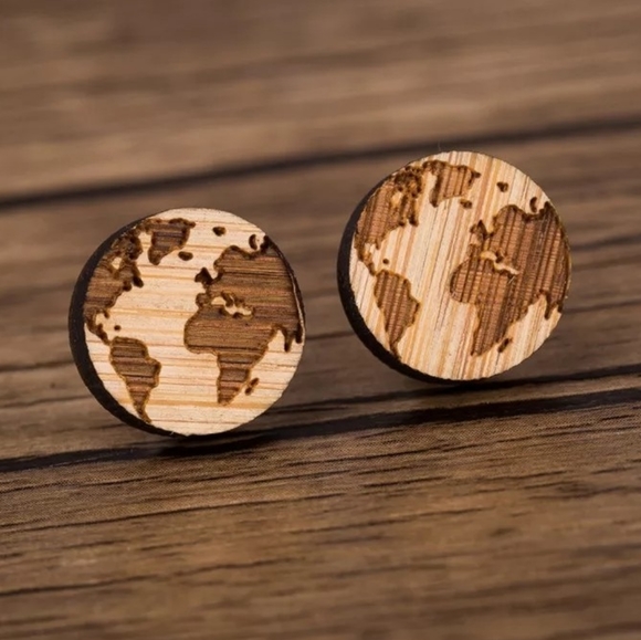 NWT wooden earth design studs - Picture 1 of 4